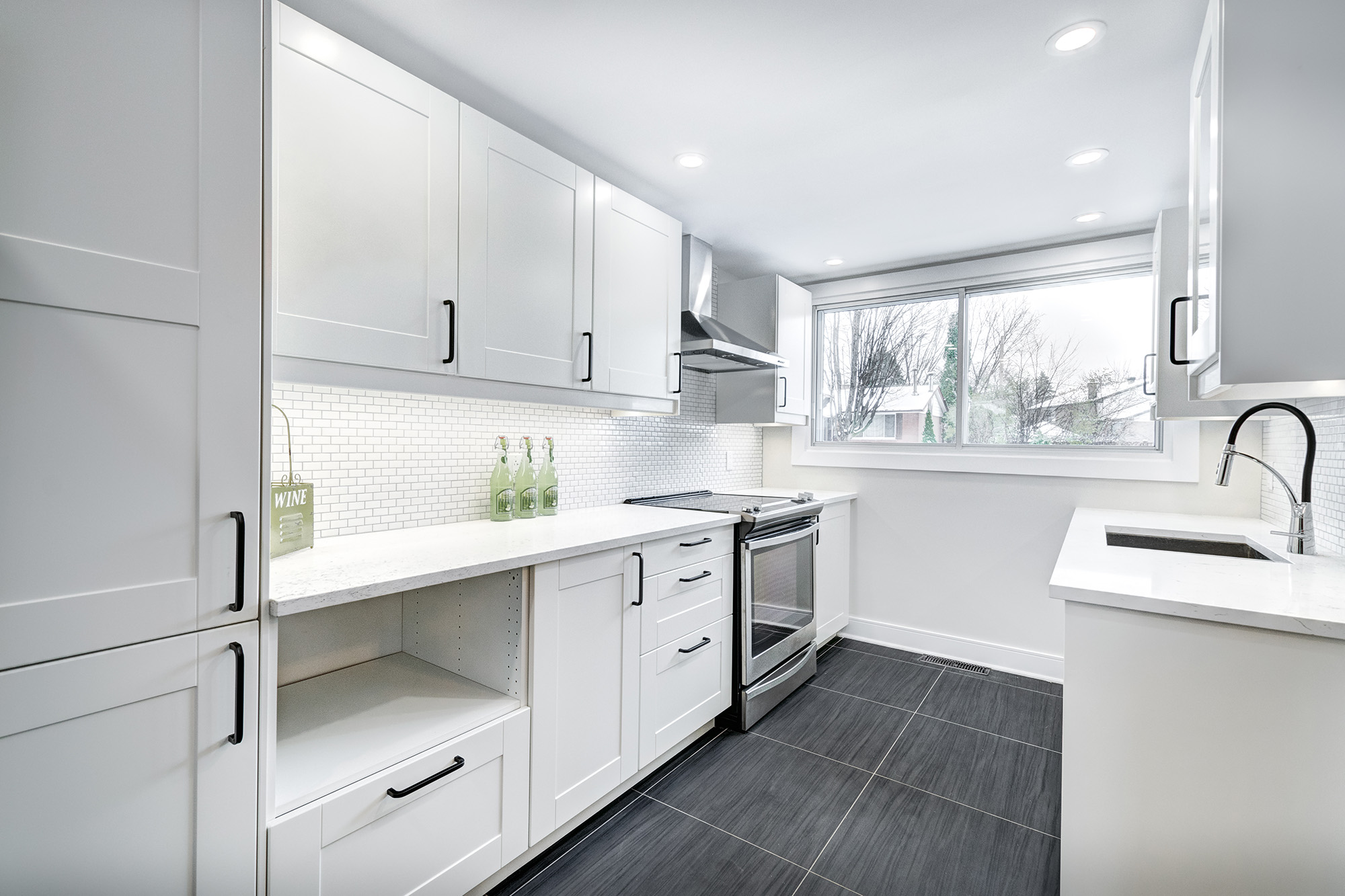 best tile for kitchen floor