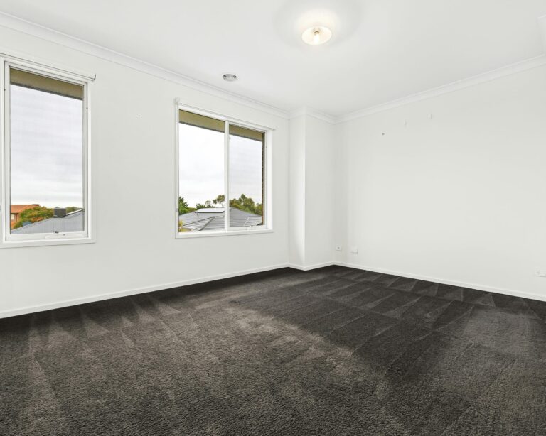 can you put vinyl flooring over carpet